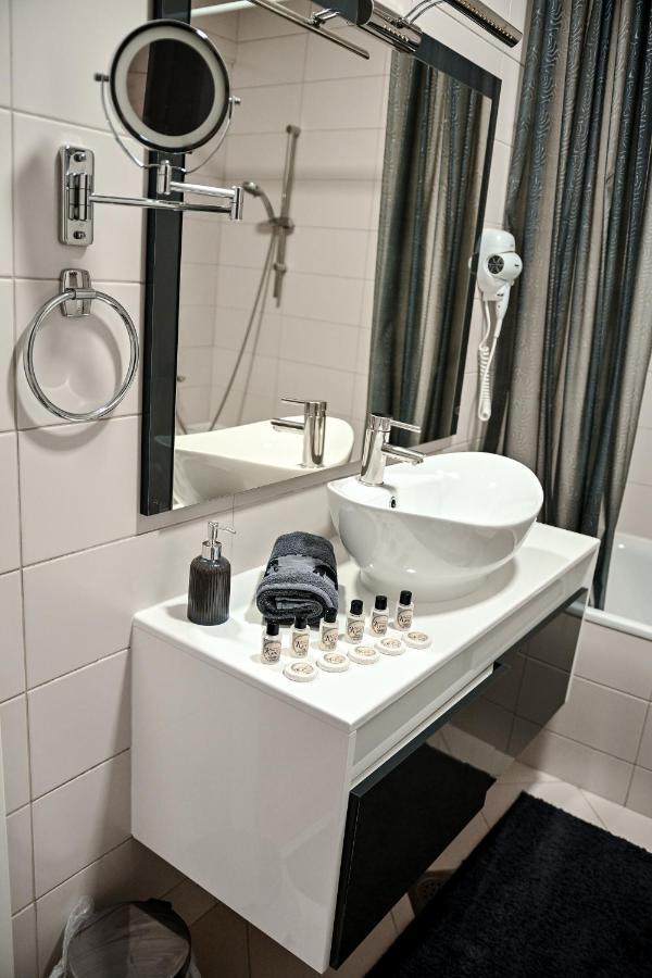 Luxury Apartment Karic Free Parking Τούζλα Εξωτερικό φωτογραφία